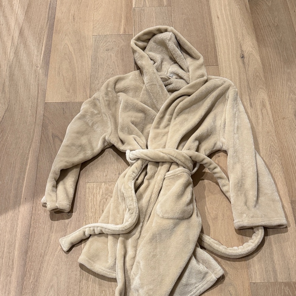 Summer & Rose Plush Beige Hooded Robe